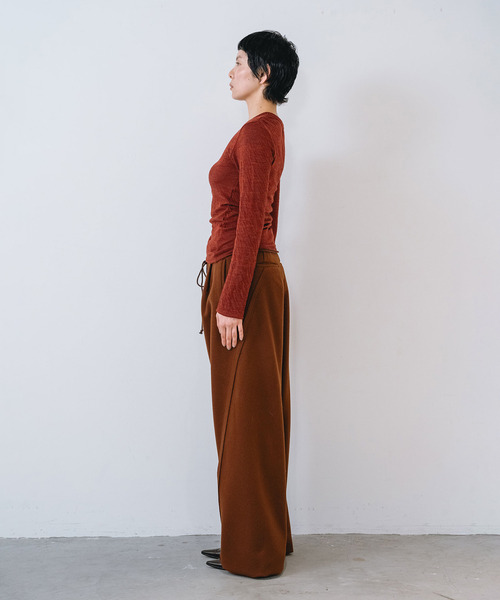 muller of yoshiokubo(ミュラーオブヨシオクボ)の「muller of yoshiokubo ミュラーオブヨシオクボ / CRINKLE JERSEY GATHER TOP クリンクルジャージーギャザートップス / MLF26105(Tシャツ/カットソー・レディース・ベージュ/ブラック/レッド・38/36)」の18枚目の写真