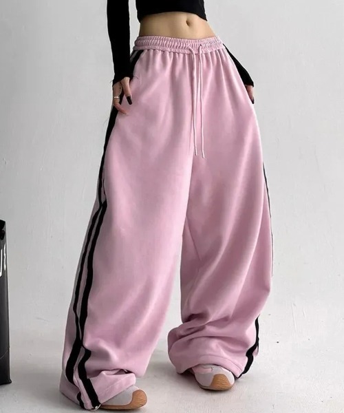 SHEPP（シープ）の「【26年秋冬新作】サイドライン ワイドトラックパンツ（スウェットパンツ・レディース・ピンク・L/M）」の6枚目の写真
