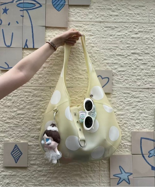 LA VORAGINE(ラ ヴォラジネ)の「ドットジェリートートバッグ/Jelly bag(トートバッグ・レディース・Yellow/グリーン・FREE)」の2枚目の写真