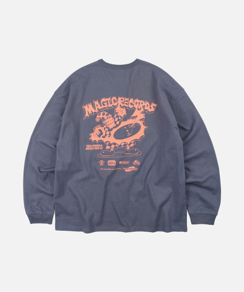 FRIZMWORKS（フリズムワークス）の「MAGIC RECORDS LS TEE _ SHADOW BLUE（Tシャツ/カットソー・メンズ・その他・SMALL/MEDIUM/LARGE/X-LARGE）」の2枚目の写真