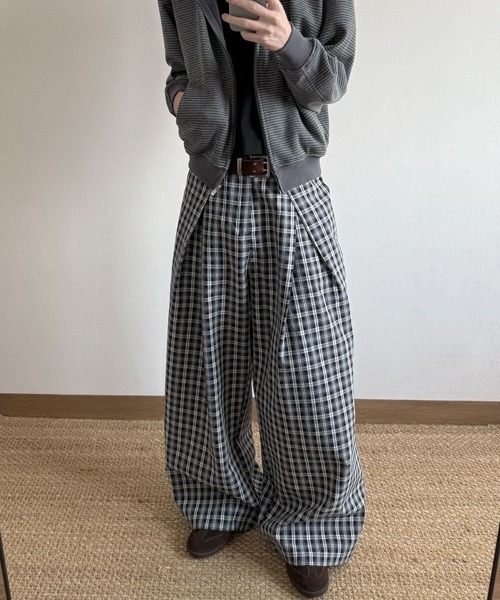 Ressaca(レサーカ)の「チェック柄クロスタックワイドパンツ(その他パンツ・メンズ・ブルー/ブラック・L/M)」の4枚目の写真