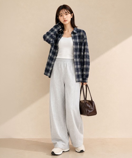 by LEGNA(バイレグナ)の「オーバーサイズチェックシャツ(シャツ/ブラウス・レディース・イエロー/ブルー/レッド/ダークブルー/ブラック/グリーン・FREE)」の16枚目の写真