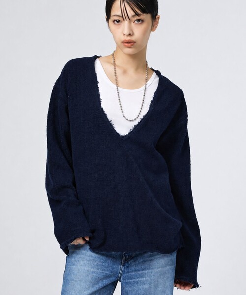 Johnbull（ジョンブル）の「【JOHNBULL/ジョンブル】ループヘリンボンダメージプルオーバー/ニット/ディープVネック【WEB限定】（ニット/セーター・レディース・グレー/ネイビー・フリー）」の2枚目の写真