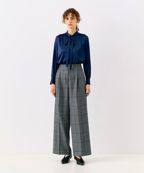TOMORROWLAND collection(トゥモローランドコレクション)の「SILK AIR PANE タックワイドパンツ(スラックス・レディース・ブラウン系その他/グレー系その他2・34/36)」の12枚目の写真