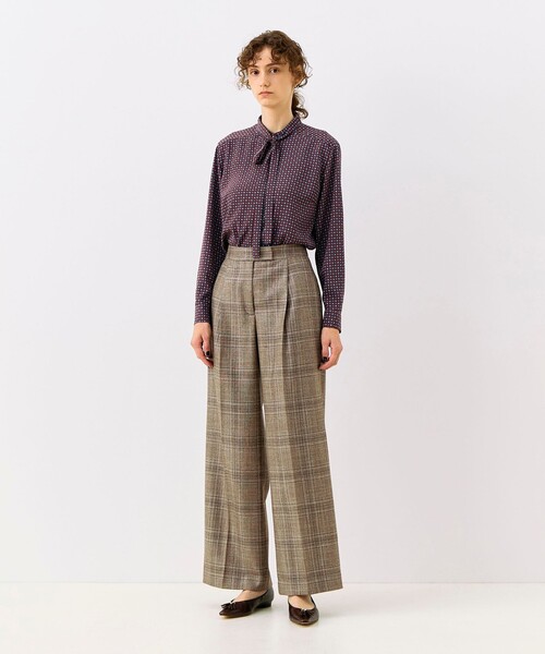 TOMORROWLAND collection(トゥモローランドコレクション)の「SILK AIR PANE タックワイドパンツ(スラックス・レディース・ブラウン系その他/グレー系その他2・34/36)」の8枚目の写真