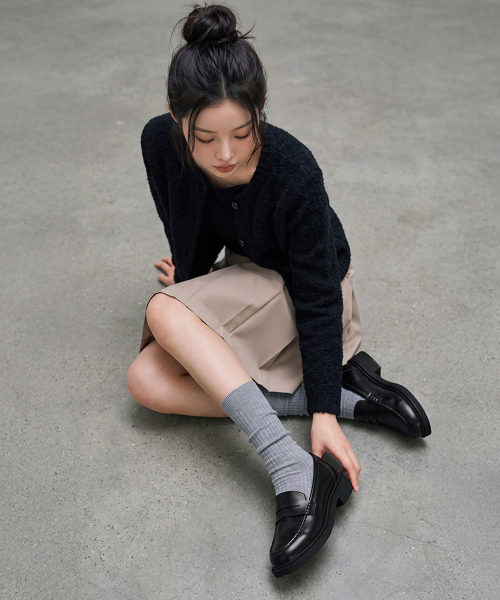 CHAAKAN(チャカン靴)の「5.5cm チェシ インヒール バランス補正 ペニーローファー LFLTR3i001(ローファー・レディース・ブラック/ダークブラウン・22cm/22.5cm/23cm/23.5cm/24.5cm/25cm/24cm)」の4枚目の写真