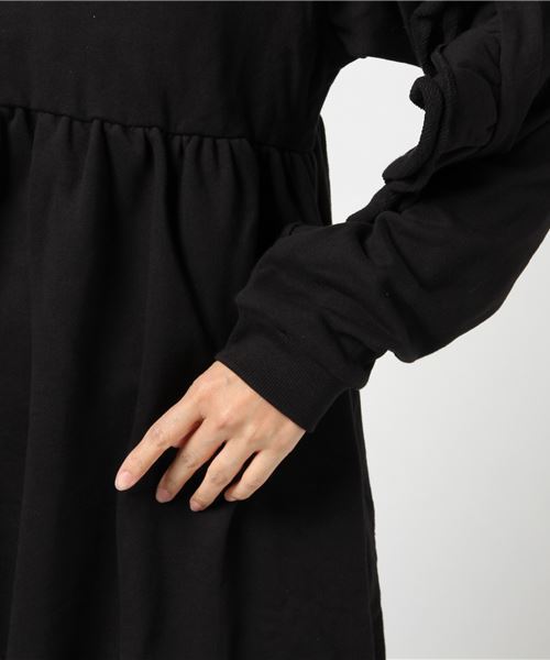 PUNYUS（プニュズ）の「裏毛フリルワンピース（ワンピース・レディース・ブラウン/ブラック/レッド・2/4/1/3）」の9枚目の写真