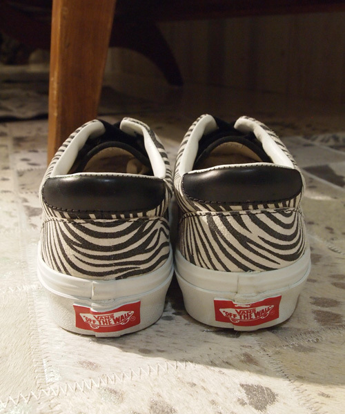 BEAUTY&YOUTH UNITED ARROWS（ビューティーアンドユースユナイテッドアローズ）の「BYBC ∵VANS別注 ERAスウェードアニマル  §◆（スニーカー・レディース・ブラック/ブラウン・4.5/5/5.5/6/6.5）」の4枚目の写真