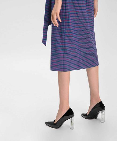 CHARLES & KEITH(チャールズ & キース)の「フローラルルーサイトヒールパンプス / FLORAL LUCITE HEEL PUMPS(パンプス・レディース・ブラック/シルバー・22.5cm/23cm/23.5cm/24.5cm/25cm)」の8枚目の写真