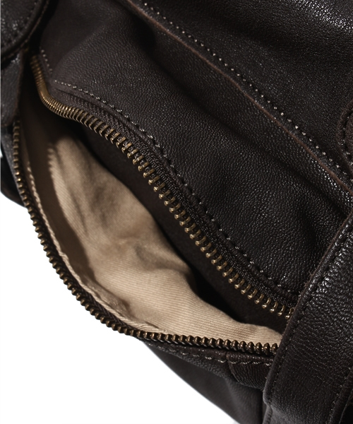 mystic(ミスティック)の「2WAYレザー中(トートバッグ・レディース・ベージュ/ダークブラウン/ブラック・フリ-)」の8枚目の写真