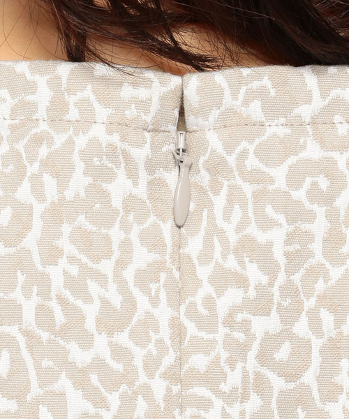 A/C DESIGN BY ALPHA CUBIC（エーシーデザインバイアルファキュービック）の「レオパードワンピース（ワンピース・レディース・ブラック/ベージュ・11号/9号/13号）」の10枚目の写真