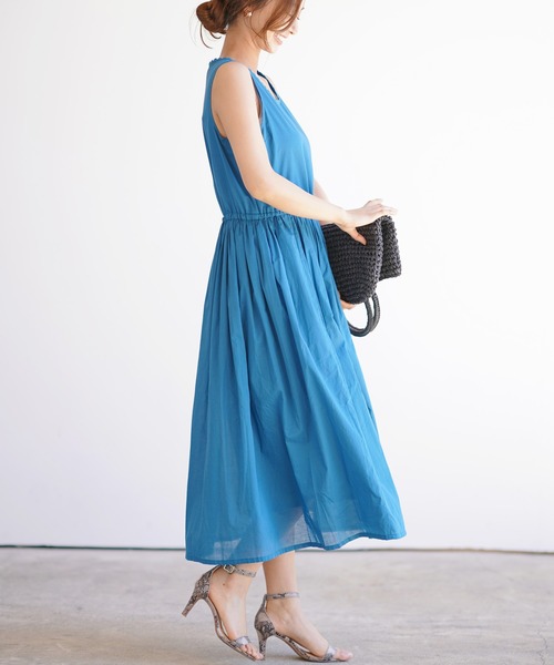 rps（アールピーエス）の「コットンボイルノースリーブワンピース（ワンピース・レディース・ブラック/パープル/ネイビー/ブルー/グリーン/マスタード/ダークベージュ/グレー系その他3/ダークネイビー/ブルーグリーン・M）」の7枚目の写真