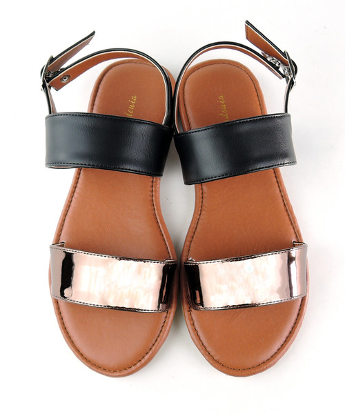 Una gardenia（ウナガルデニア）の「バックストラップメタリックフラットササンダル □（サンダル・レディース・ブラック/ベージュ・LL/S/M/L）」の8枚目の写真