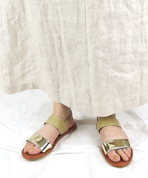 Una gardenia（ウナガルデニア）の「バックストラップメタリックフラットササンダル □（サンダル・レディース・ブラック/ベージュ・LL/S/M/L）」の9枚目の写真