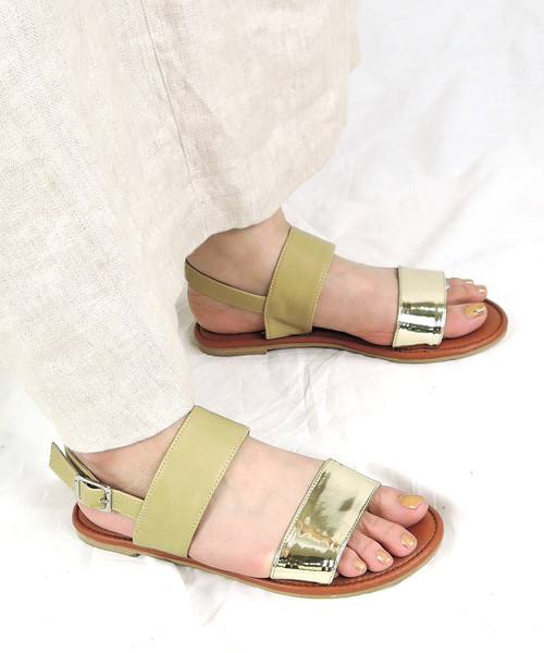 Una gardenia（ウナガルデニア）の「バックストラップメタリックフラットササンダル □（サンダル・レディース・ブラック/ベージュ・LL/S/M/L）」の11枚目の写真