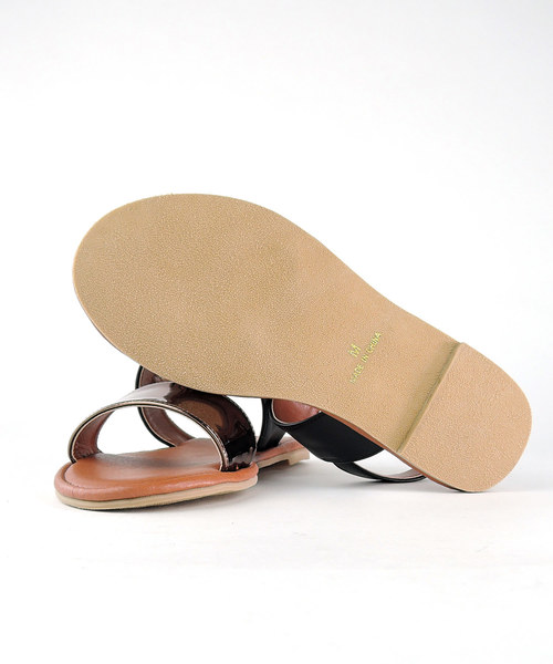 Una gardenia（ウナガルデニア）の「バックストラップメタリックフラットササンダル □（サンダル・レディース・ブラック/ベージュ・LL/S/M/L）」の17枚目の写真
