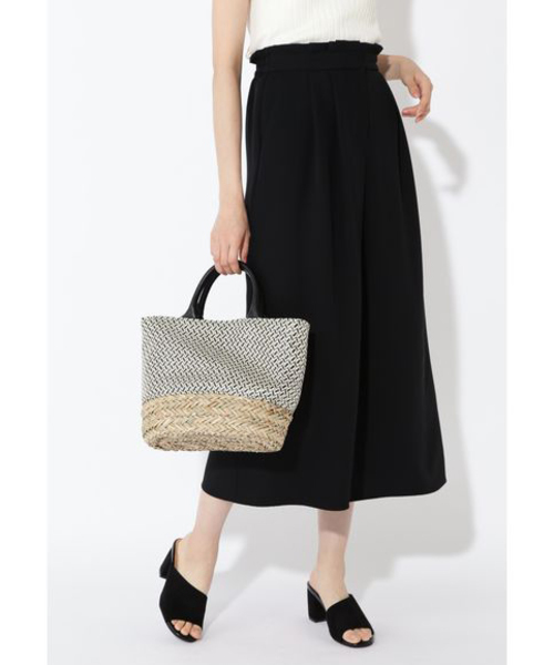 NATURAL BEAUTY BASIC（ナチュラルビューティーベーシック）の「タックイージーワイドパンツ（その他パンツ・レディース・ブラック/ブラウン・SMALL/MEDIUM）」の2枚目の写真