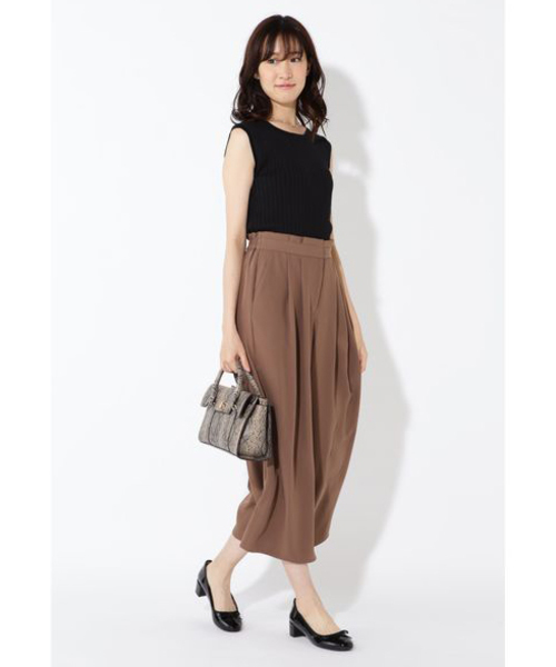 NATURAL BEAUTY BASIC（ナチュラルビューティーベーシック）の「タックイージーワイドパンツ（その他パンツ・レディース・ブラック/ブラウン・SMALL/MEDIUM）」の3枚目の写真