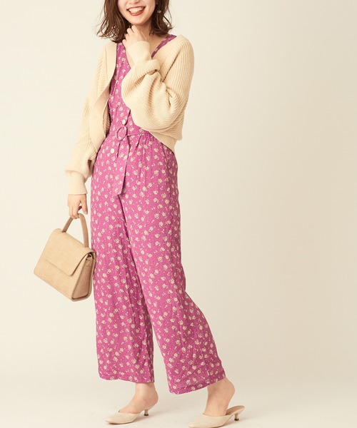 natural couture（ナチュラルクチュール）の「ドット花柄レトロオールインワン（サロペット/オーバーオール・レディース・ブラック/ベージュ/パープル・FREE）」の5枚目の写真
