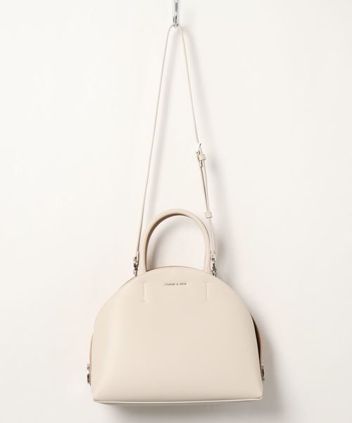 CHARLES & KEITH（チャールズ & キース）の「スネークプリント トップハンドルラージドームバッグ / Snake Print Top Handle Large Dome Bag（ハンドバッグ・レディース・ブラック/ベージュ/タン/クリーム・L）」の18枚目の写真