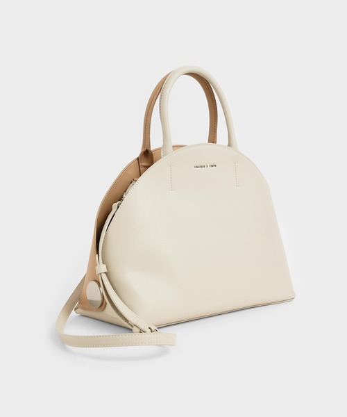 CHARLES & KEITH（チャールズ & キース）の「スネークプリント トップハンドルラージドームバッグ / Snake Print Top Handle Large Dome Bag（ハンドバッグ・レディース・ブラック/ベージュ/タン/クリーム・L）」の19枚目の写真