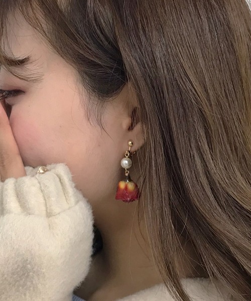 apres jour（アプレジュール）の「【apres jour×ARIAZ】ローズパールイヤリング（イヤリング・レディース・パープル/レッド/ピンク/ボルドー/ラベンダー/スモークピンク・FREE）」の6枚目の写真