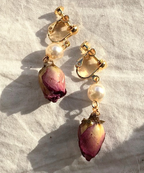 apres jour（アプレジュール）の「【apres jour×ARIAZ】ローズパールイヤリング（イヤリング・レディース・パープル/レッド/ピンク/ボルドー/ラベンダー/スモークピンク・FREE）」の21枚目の写真