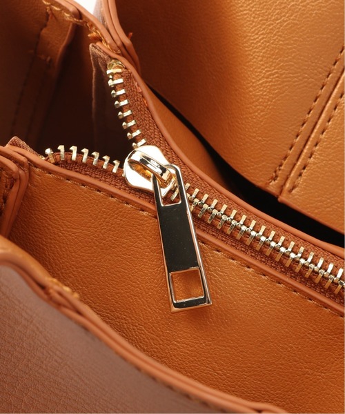 B.C STOCK（ベーセーストック）の「サイドファスナートートBAG（ショルダーバッグ・レディース・ブラック/ベージュ/キャメル・FREE）」の11枚目の写真