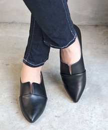 LibertyDoll | Liberty Doll / シルエットと履き心地を追求したセンターセパレートフラットパンプス(1106)(パンプス)