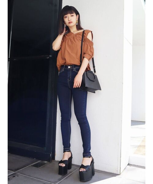 EMODA（エモダ）の「【ELDER】NUDEハイウエストデニム（デニムパンツ・レディース・インディゴブルー/ブルー/ブラック・X-SMALL/MEDIUM/SMALL）」の8枚目の写真