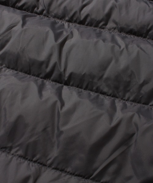 TOMMY HILFIGER（トミーヒルフィガー）の「【TOMMY HILFIGER/トミーヒルフィガー】クラッシックフーディーパファージャケット（ダウンジャケット/コート・メンズ・ネイビー/レッド/ロイヤルブルー/ブラック/ネイビー系1/ブラック系その他/レッド系その他/ブルー系その他/グレー/グレー系1/ライトグレー系・S/M/L/XL/XXL）」の17枚目の写真