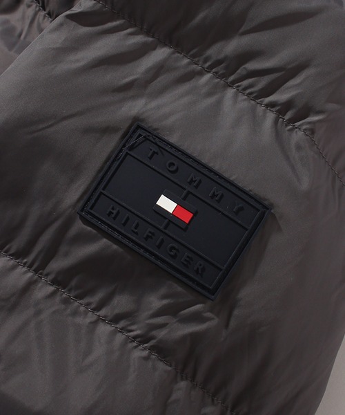 TOMMY HILFIGER（トミーヒルフィガー）の「【TOMMY HILFIGER/トミーヒルフィガー】クラッシックフーディーパファージャケット（ダウンジャケット/コート・メンズ・ネイビー/レッド/ロイヤルブルー/ブラック/ネイビー系1/ブラック系その他/レッド系その他/ブルー系その他/グレー/グレー系1/ライトグレー系・S/M/L/XL/XXL）」の20枚目の写真