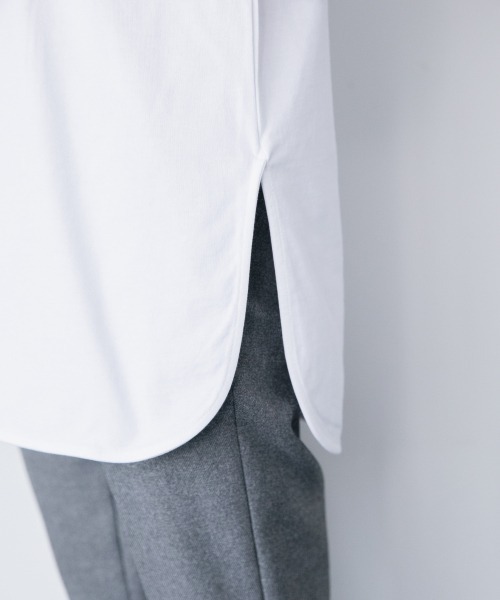 yuw（ユウ）の「２１ヘムノースリーブ　940535（Tシャツ/カットソー・レディース・チャコールグレー/ブラック/オフホワイト/ブルー・FREE）」の14枚目の写真