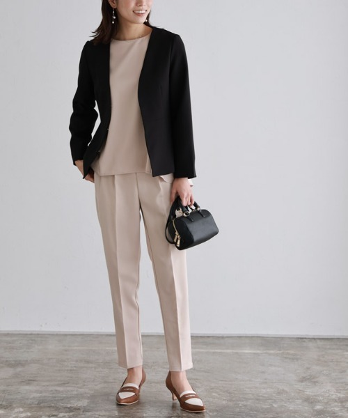 Pierrot（ピエロ）の「バックフレアセットアップ（セットアップ・レディース・ブラック/キャメル/グレイッシュベージュ/ネイビー/グレイッシュブルー/ダークネイビー・M/L/PM）」の17枚目の写真