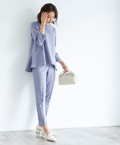 Pierrot（ピエロ）の「バックフレアセットアップ（セットアップ・レディース・ブラック/キャメル/グレイッシュベージュ/ネイビー/グレイッシュブルー/ダークネイビー・M/L/PM）」の13枚目の写真