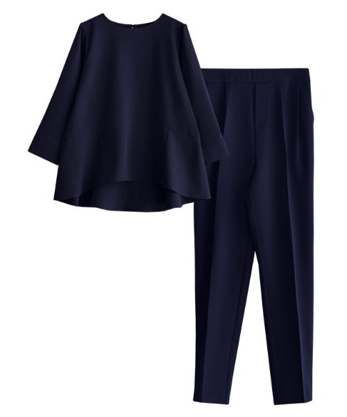 Pierrot（ピエロ）の「バックフレアセットアップ（セットアップ・レディース・ブラック/キャメル/グレイッシュベージュ/ネイビー/グレイッシュブルー/ダークネイビー・M/L/PM）」の9枚目の写真