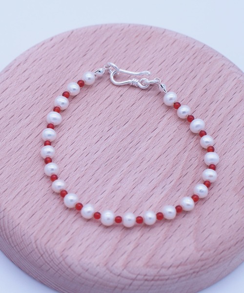 Newport（ニューポート）の「淡水パールブレスレット（ブレスレット・レディース・ホワイト/レッド/グリーン/イエロー/ブルー・17.5cm）」の5枚目の写真