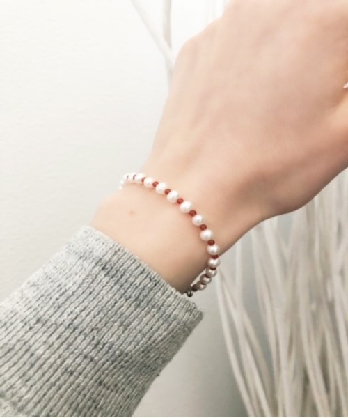 Newport（ニューポート）の「淡水パールブレスレット（ブレスレット・レディース・ホワイト/レッド/グリーン/イエロー/ブルー・17.5cm）」の18枚目の写真