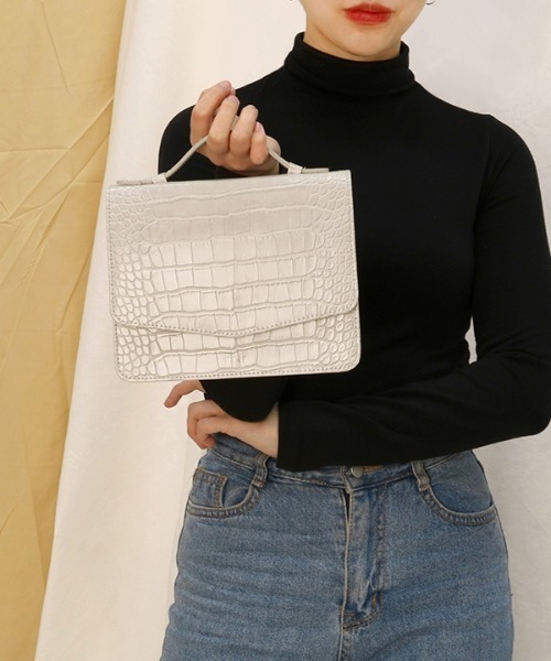 D.LAB(ディラップ)の「【D.LAB 】エリーバッグ+ 2ストラップ/ D.LAB Elly bag + 2 Strap(ショルダーバッグ・レディース・ブラック/アイボリー・FREE)」の9枚目の写真
