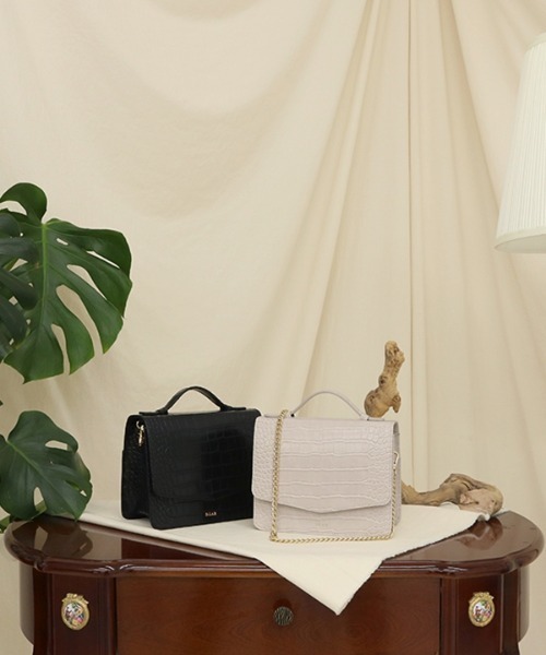 D.LAB(ディラップ)の「【D.LAB 】エリーバッグ+ 2ストラップ/ D.LAB Elly bag + 2 Strap(ショルダーバッグ・レディース・ブラック/アイボリー・FREE)」の5枚目の写真