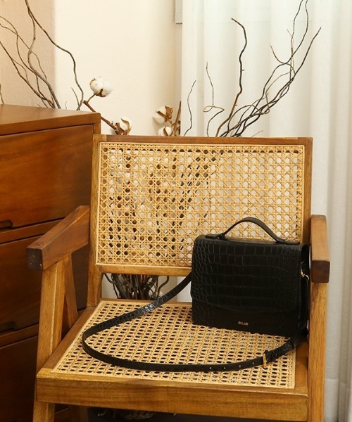 D.LAB(ディラップ)の「【D.LAB 】エリーバッグ+ 2ストラップ/ D.LAB Elly bag + 2 Strap(ショルダーバッグ・レディース・ブラック/アイボリー・FREE)」の8枚目の写真