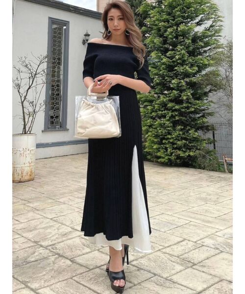 RESEXXY（リゼクシー）の「オフショルプリーツ切替ワンピース（ワンピース・レディース・ブラック/ベージュ/オフホワイト/ミント・FREE）」の13枚目の写真