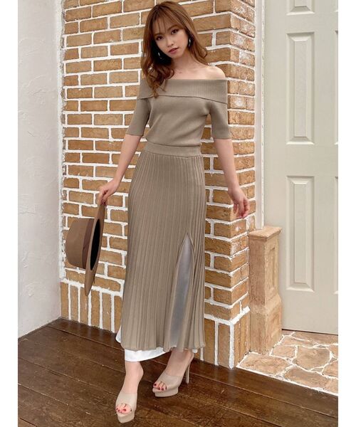 RESEXXY（リゼクシー）の「オフショルプリーツ切替ワンピース（ワンピース・レディース・ブラック/ベージュ/オフホワイト/ミント・FREE）」の19枚目の写真