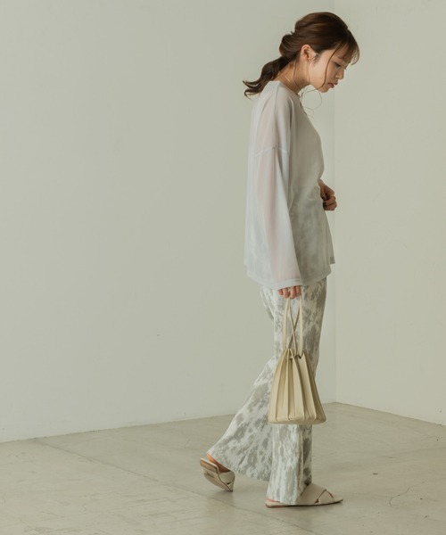 ANGIE(アンジー)の「シアールーズシルエットロンT(長袖)(Tシャツ/カットソー・レディース・ブラック/ライトパープル/ライトグレー・FREE)」の19枚目の写真
