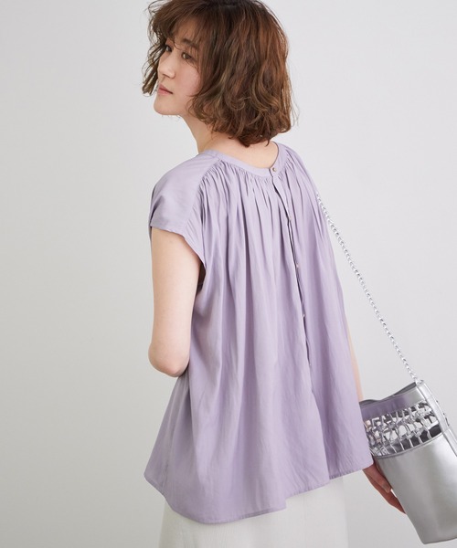 ROPE' PICNIC（ロペピクニック）の「【2WAY】サテン調ギャザーブラウス（シャツ/ブラウス・レディース・ベージュ/オレンジ/ライトグリーン/ラベンダー・38）」の3枚目の写真