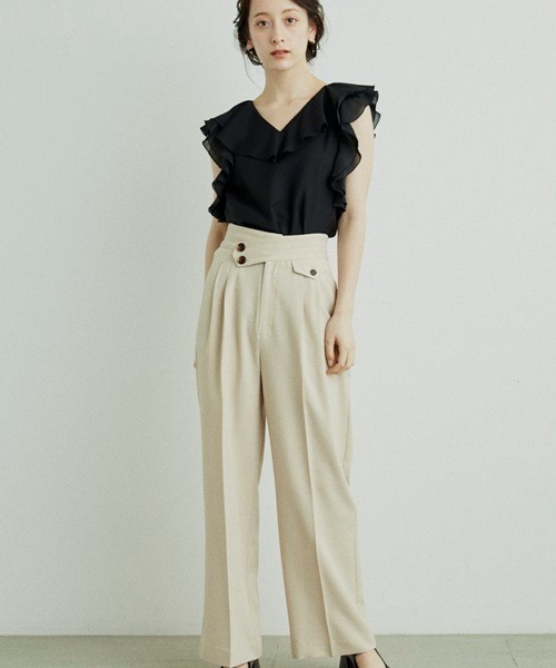 LILY BROWN（リリーブラウン）の「アシンメトリーベルトタックパンツ（その他パンツ・レディース・ブラック/ベージュ・1/0）」の15枚目の写真