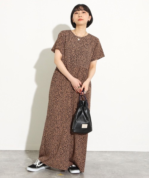 Factor=（ファクターイコール）の「レオパード柄オールインワン（つなぎ/オールインワン・レディース・ベージュ/オレンジ/マスタード・FREE）」の2枚目の写真