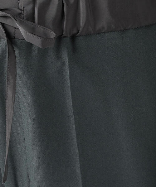 TOMORROWLAND (トゥモローランド)の「ファインウールストレッチ イージーストレートパンツ(スラックス・レディース・バーガンディー/カーキ/ネイビー・34/36)」の15枚目の写真