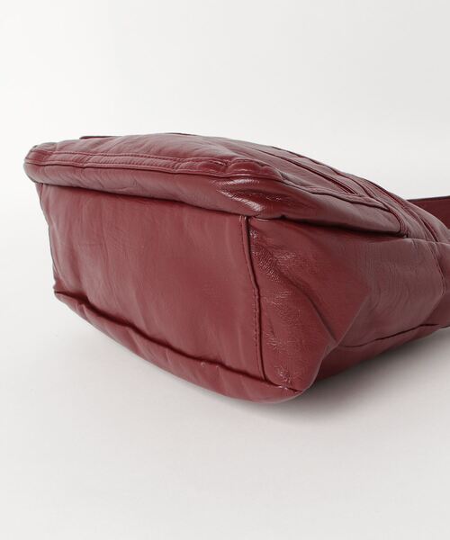 SFW（エスエフダブリュー）の「レザータッチ トート&ショルダーバッグ（ショルダーバッグ・レディース・グレー/ゴールド/ブラック/ブルー/レッド/ブラウン/パープル・FREE）」の9枚目の写真