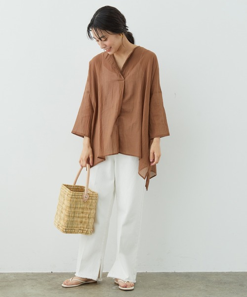 SALON adam et rope'（サロン アダム エ ロペ）の「【WEB限定カラー】［選べる6色］リラックスシアースキッパーシャツ（シャツ/ブラウス・レディース・ブルー系その他4/ホワイト/ピンク/ベージュ/ダークブラウン/ブラック・FREE）」の18枚目の写真